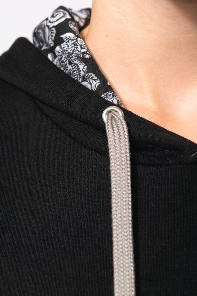 Sweat-shirt à capuche contrastée à motifs unisexe – Image 12