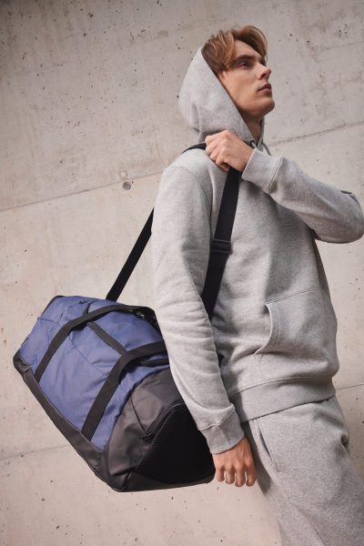 Sac de sport recyclé avec double compartiment latéral – Image 2