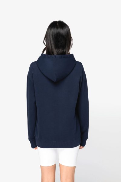 Sweat-shirt écoresponsable à capuche  à épaules tombantes French Terry unisexe – Image 5