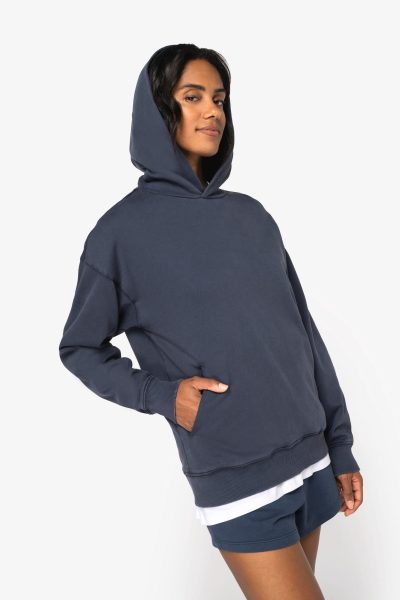 Sweat-shirt écoresponsable à capuche délavé oversize unisexe – Image 4