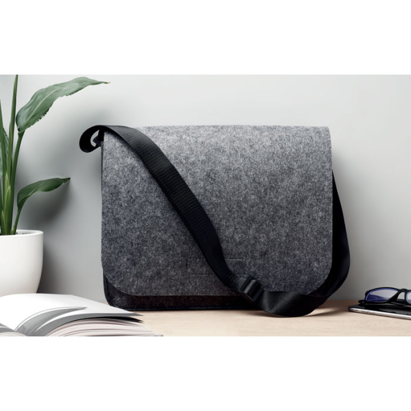 Sac messager en feutre RPET MO6186