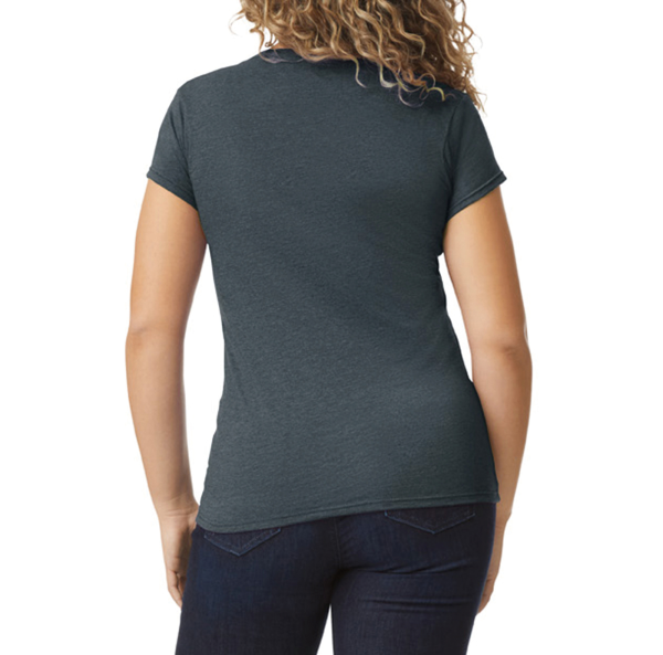 T-shirt femme col v Softstyle – Image 164