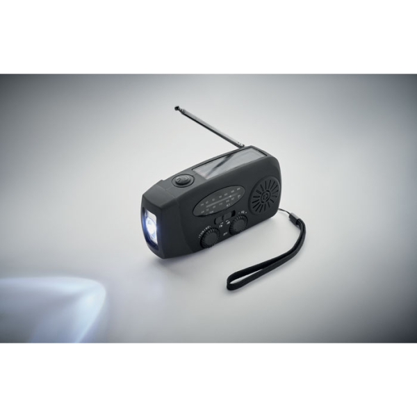 Radio portable avec torche LED MO2746
